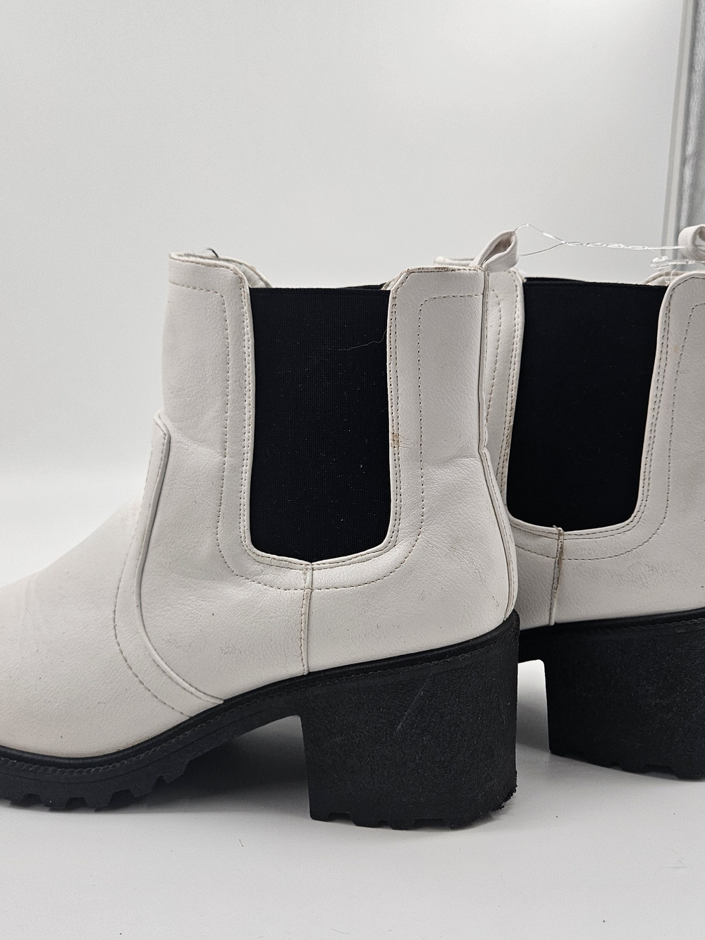 Forever 21 Womens Sz 8 Shoes White Black Comfort Platform Chelsea Ankle Boots
